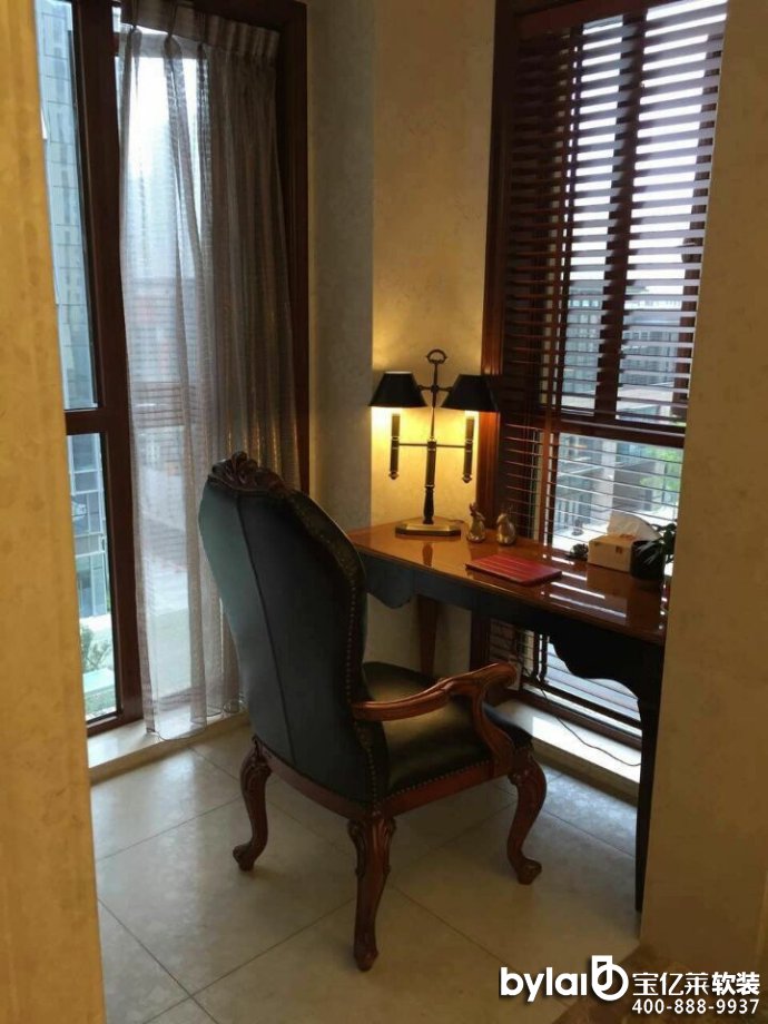 �ɶ�ܛ�b��˾���ľ�̖���^���깤������Ƭ��