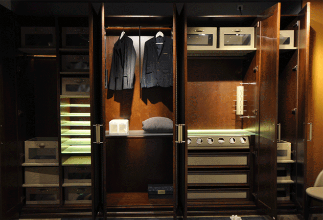 ��ʽ��ۡ��ס�w�(y��n) ���R�����،�ϵ���u(p��ng)�y(c��)