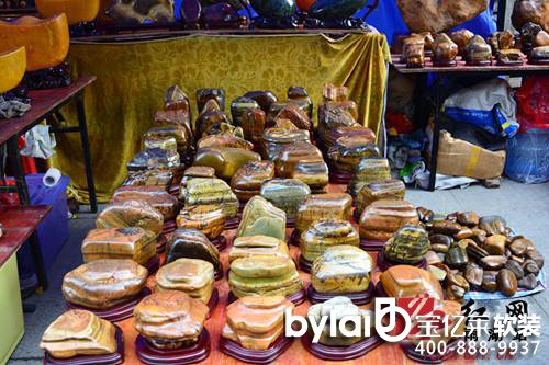 
���dܛ�b�O(sh��)Ӌ��˾��̶�׌���ʯ�����մɲ��[���_Ļ 3�f�����Ʒ��չ