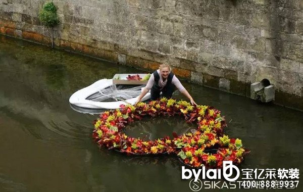 ���ղ��N��2015���䡰���ͻ�ˇ�b�á�����ȫ�̽�¶