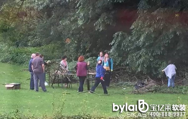 ���ղ��N��2015���䡰���ͻ�ˇ�b�á�����ȫ�̽�¶