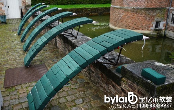 ���ղ��N��2015���䡰���ͻ�ˇ�b�á�����ȫ�̽�¶