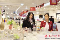 ���|�Rܛ�b����̳ǣ�2015���ļҾ��N��ͬ���½�һ��