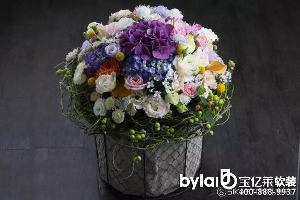 ���|�Rܛ�b����̳ǣ�9��ˇ���ۡ�������Ͳ���ռ�I(l��ng)��ˇ�̘I(y��)�șC(j��)