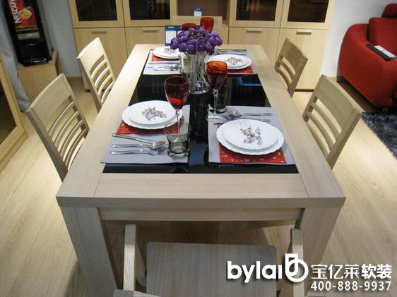 �����ˣ�2016ʮ���������Ʒ�����а�l(f��)��