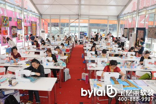 �������Ϻ��I(y��)Ů�Բ�ˇ����ِ��Ļ