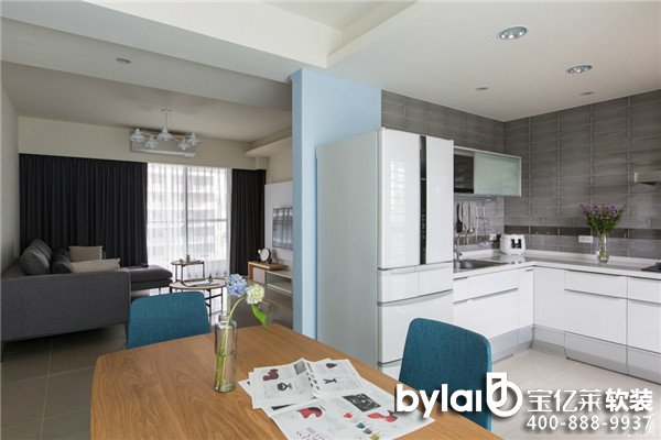 ���ݷ����c��Ů����18�fܛ�b���W�L���