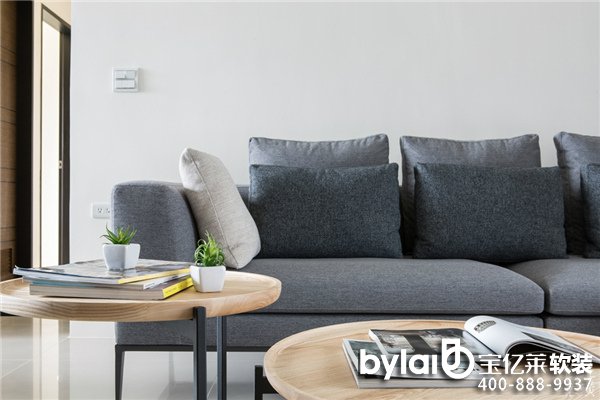 ���ݷ����c��Ů����18�fܛ�b���W�L���