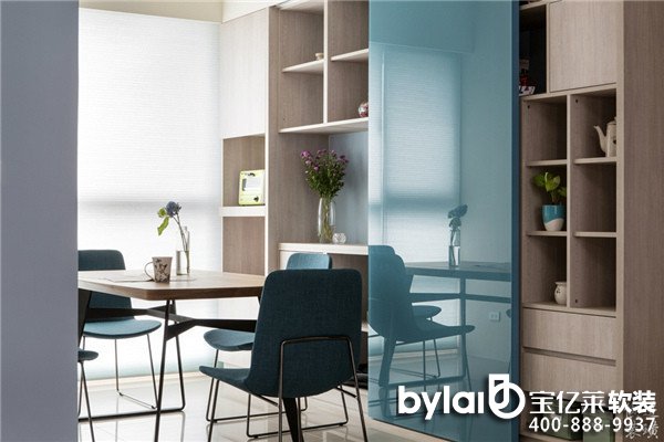 ���ݷ����c��Ů����18�fܛ�b���W�L���