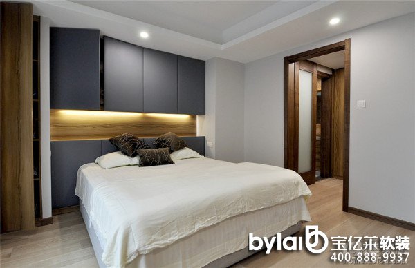 ���ݷ����c��Ů����18�fܛ�b���W�L���