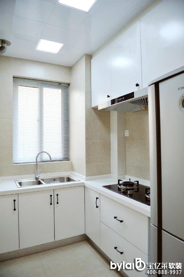 ���ó���һ��Ĺ��Y6�f���º����b���Լ��ķ���