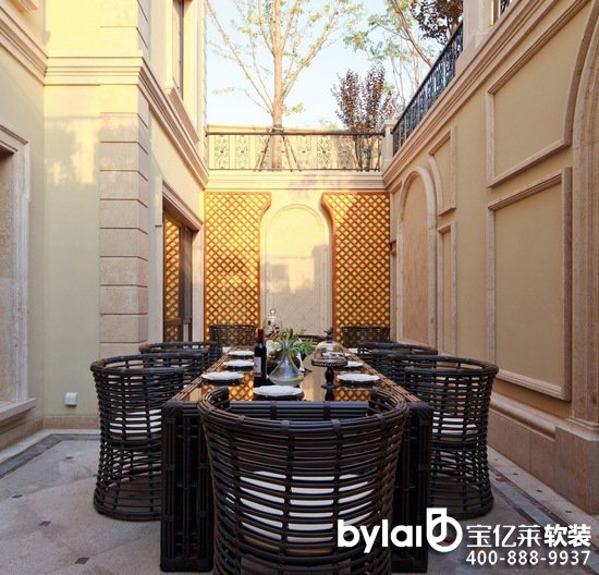 ���|�R�e��ܛ�b������Ϫ�e��B1���ͣ���(y��u)�Ÿ��{(di��o)����Ů���¾�