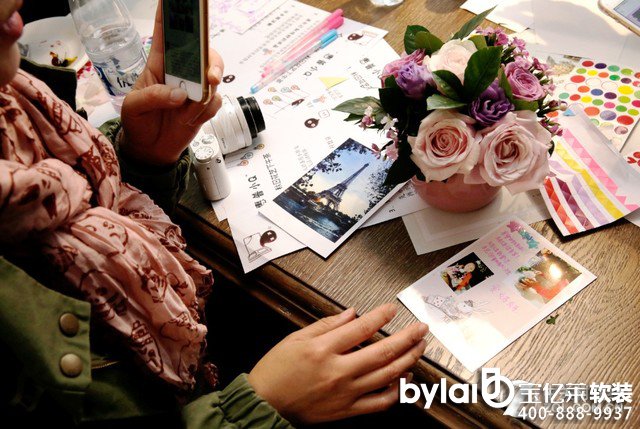 ����СQ���ӳ�ɫ ���D(zhu��n)��һ�ӵĻ�ˇ�n��