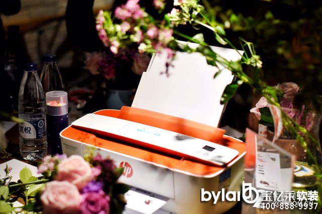 ����СQ���ӳ�ɫ ���D(zhu��n)��һ�ӵĻ�ˇ�n��