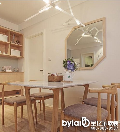 93�O,�҃�(n��i)ܛ�b�O(sh��)Ӌ(j��),�ϱ�ͨ͸,���s�b��,�b���A(y��)��,���u�׶��b��