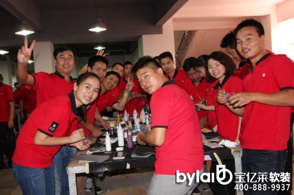 ��ģ�Ҿ��ۺ����Ӗ(x��n):�ѷ���(w��)�����Ŀ���