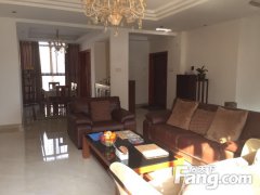 ����������󷿝M����,��������@,С�^(q��)���gλ��Ʒ�ƼҾ�δס��