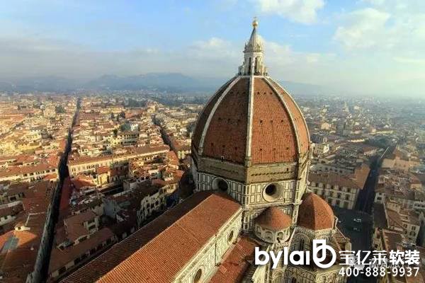 ���|�R�Ʒ��ô��_���йŽ������ �� վ�ڮ���r��ǰ�أ��|������ʢ������