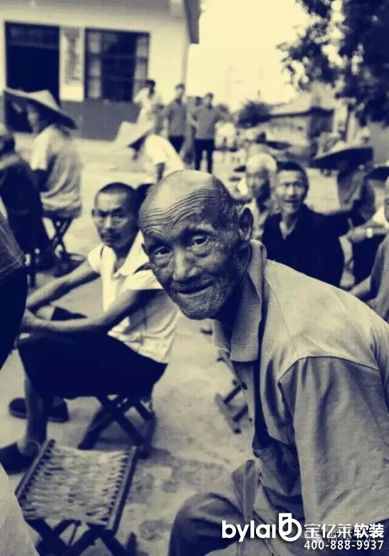 ��ģ�Ҿߣ��P(gu��n)�����ˣ�<a >���|�R�Ҿ��Ʒ����</a><<a /></p>

<p align=