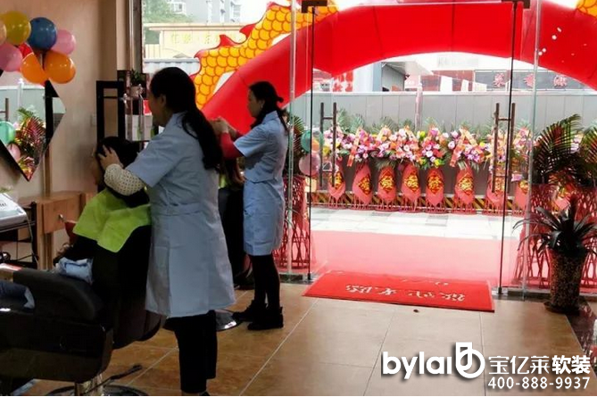 ܛ�b�^���ˣ�ף�R������ʿ�@�Ĵ���(ji��n)�(y��ng)����ʢ���_�I(y��)