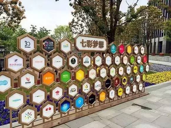 ���|�Rܛ�b�ײ��ײ����b�޹�˾�������]���¸����b�޵�����һ���L����