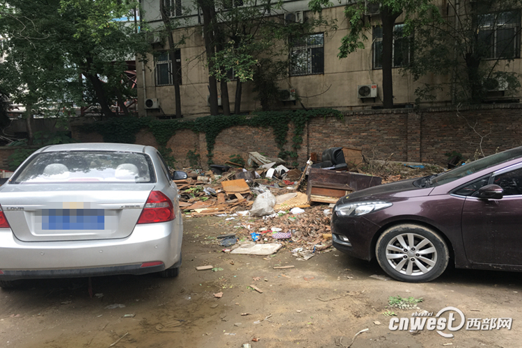 ���|�R�Ҿ�ɏ���^(q��)һ�Ҍ�Ժ��(n��i)�U�f�Ҿ߶ѳɶ� ������������[��